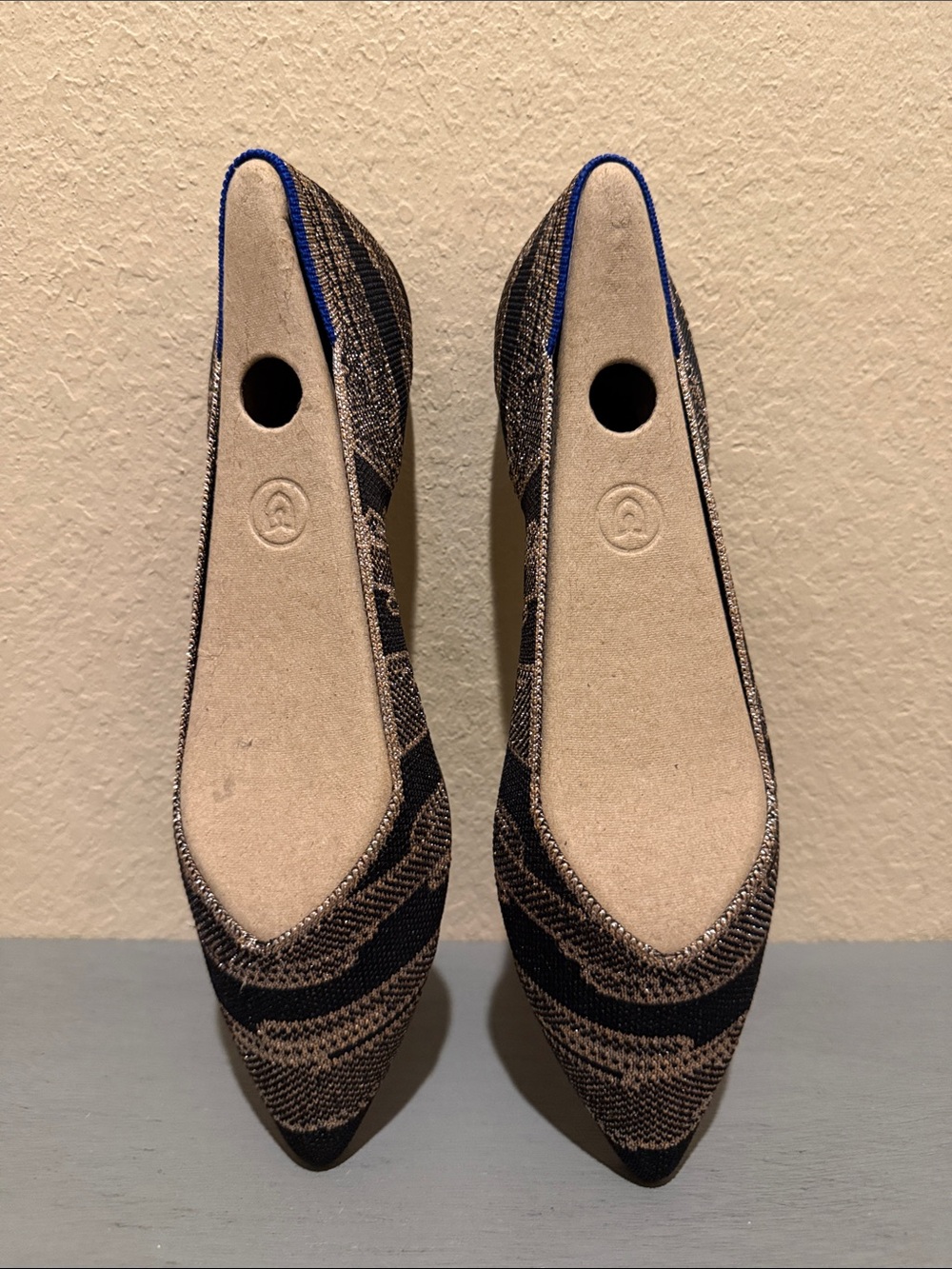 Rothys golden shimmer point size 8